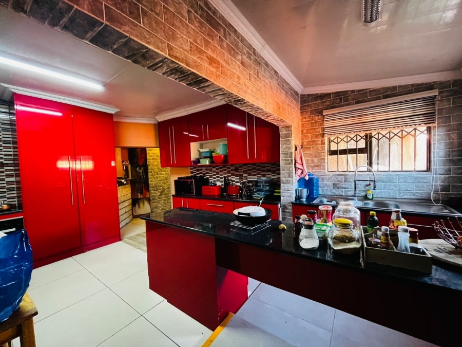 3 Bedroom Property for Sale in Bloemside 2 Free State